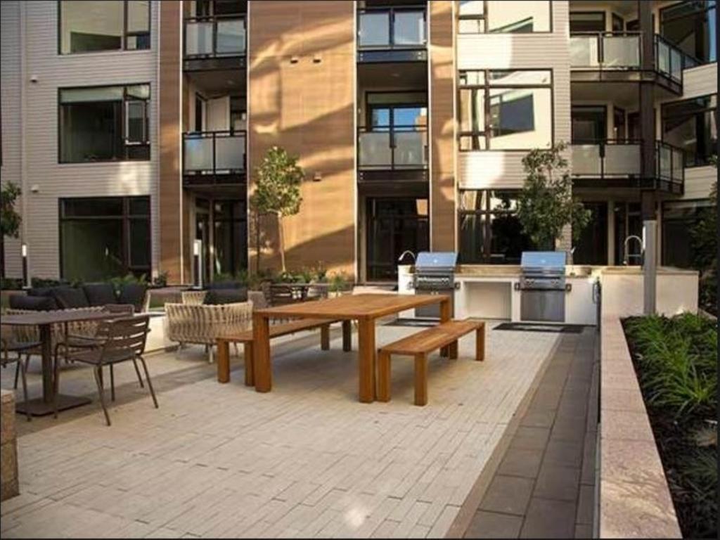 Global Luxury Suites At Downtown Mountain View Exterior photo